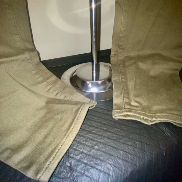 Women’s Khaki Pants - Picture 5 of 8